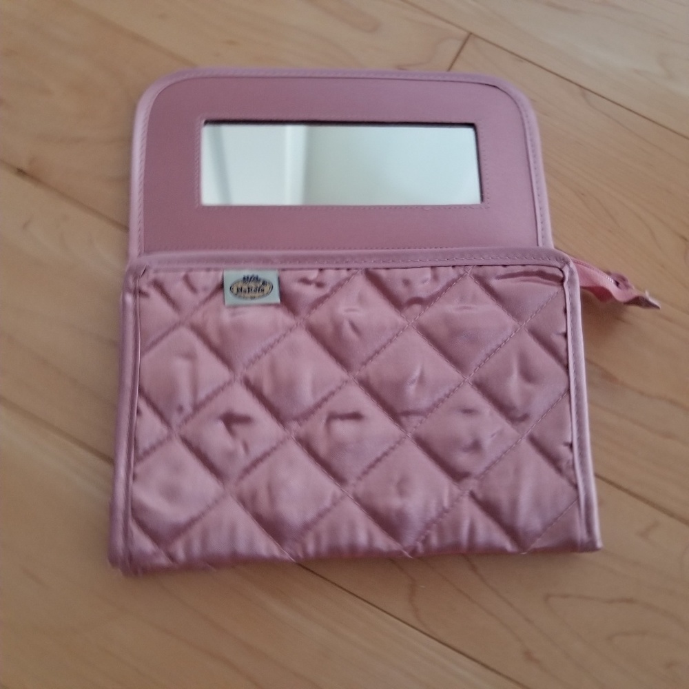 Makeup Case - Picture 2 of 3
